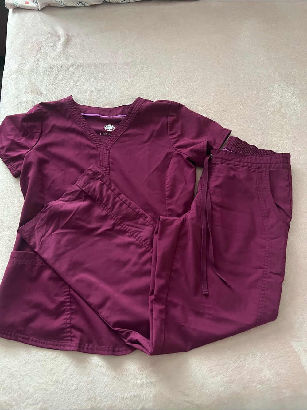 Healing Hands Short Sleeve Scrub Set in Burgundy